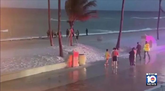 Hiện trường tìm thấy thi thể nữ tiếp viên. Ảnh: Local10 News