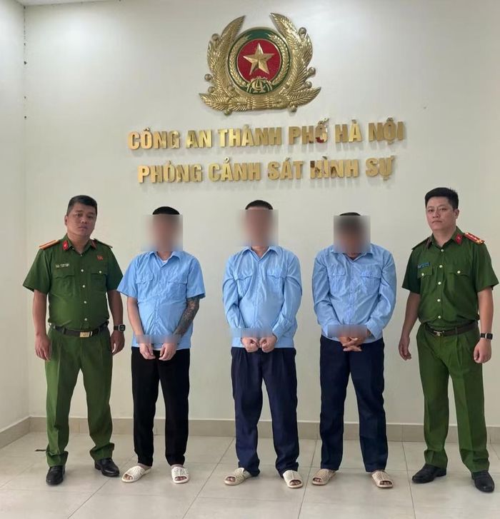Nhóm đối tượng dùng danh nghĩa doanh nghiệp để cưỡng đoạt tài sản. Ảnh: Công an TP. Hà Nội.