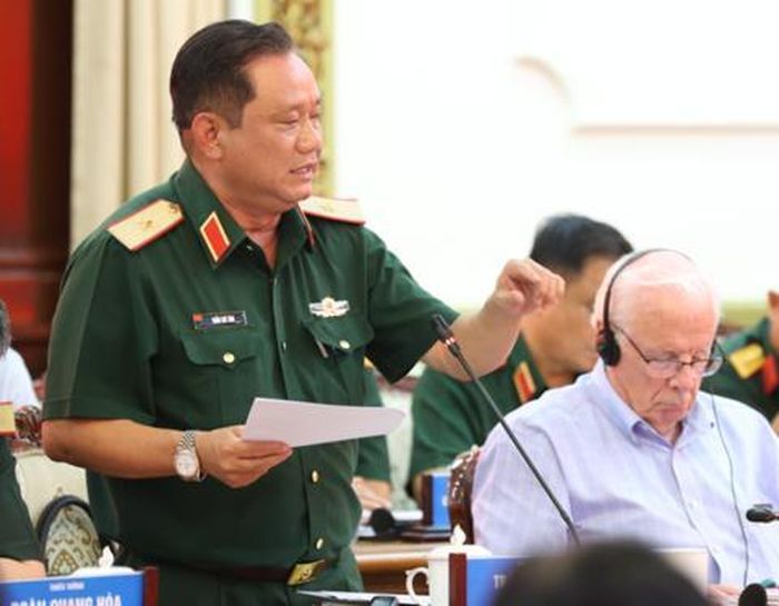 Thiếu tướng Trần Chí Tâm, Phó Chính ủy Quân khu 7 phát biểu