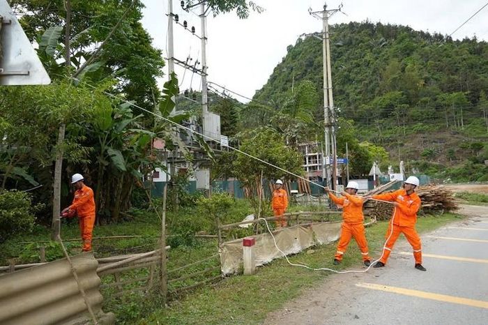  Bộ Công Thương cho rằng cơ chế phân bổ chi phí chưa được tính đủ vào giá điện sẽ là cơ sở pháp lý để xử lý dứt điểm khoản tồn đọng của EVN. Cơ quan quản lý khẳng định việc phân bổ chi phí sẽ theo từng thời điểm, toàn bộ hoặc một phần, với biên độ nhỏ để tránh tác động đột ngột tới người dân, doanh nghiệp. 