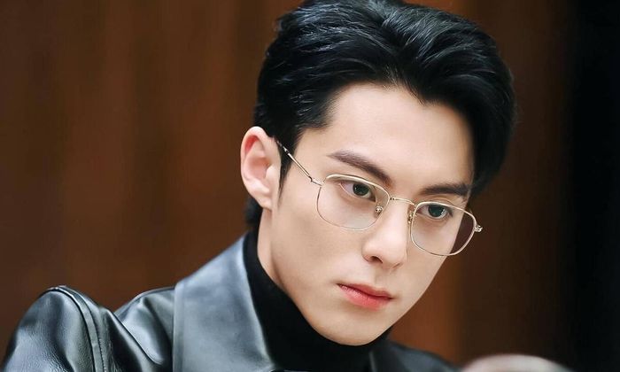 Vương Hạc Đệ sở hữu vẻ đẹp nam tính, hiện đại và thần thái cuốn hút