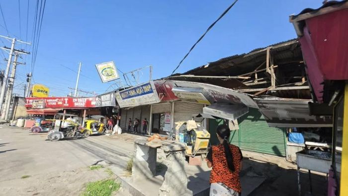  Tổng thống Philippines Ferdinand Marcos Jr yêu cầu người dân lập tức di chuyển đến vùng đất cao hơn ở những khu vực của Philippines và chính quyền Indonesia cùng Malaysia đưa ra cảnh báo cho khu vực ven biển lân cận của họ. (Ảnh: Cơ quan Thông tin Philippines)