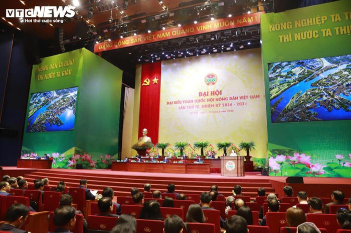 Đại hội đại biểu toàn quốc Hội Nông dân Việt Nam lần thứ IX, nhiệm kỳ 2026-2031 diễn ra trong bối cảnh đất nước bước vào kỷ nguyên mới. Toàn Đảng, toàn dân, toàn quân đang tích cực triển khai thực hiện Nghị quyết Đại hội XIV của Đảng và các Nghị quyết của Bộ Chính trị.