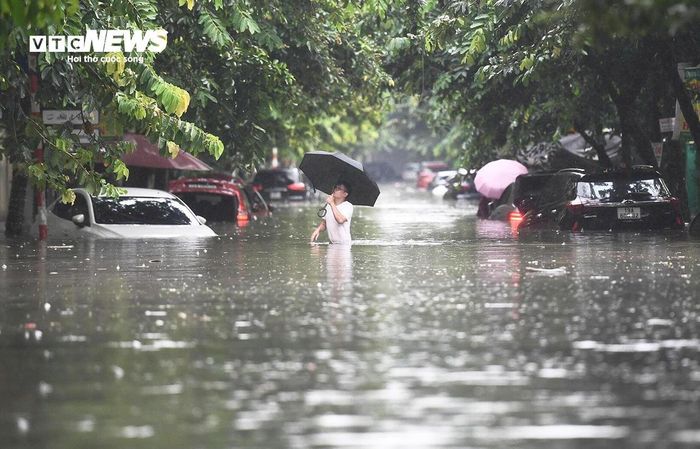 Mưa lớn tiếp tục gia tăng ở Bắc Bộ trong chiều tối và đêm nay 8/6. (Ảnh minh họa)