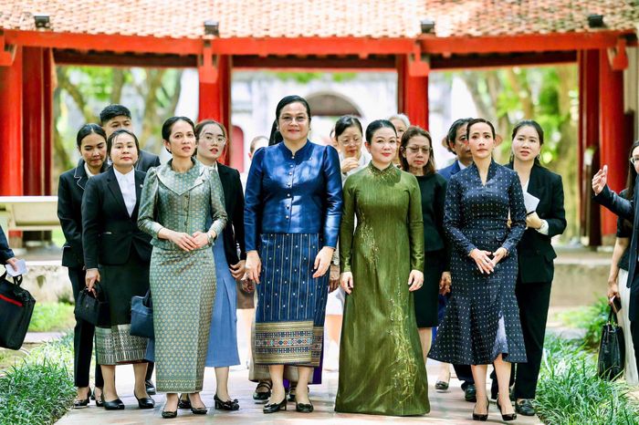 Những năm qua, quan hệ hữu nghị, hợp tác giữa Việt Nam với Lào, Campuchia và Thái Lan không ngừng được củng cố và phát triển mạnh mẽ trên nhiều lĩnh vực. Bên cạnh nỗ lực của các nhà lãnh đạo và cơ quan chức năng, giao lưu Nhân dân và các hoạt động kết nối văn hóa cũng đóng vai trò rất quan trọng trong việc vun đắp sự hiểu biết, tin cậy và tình cảm giữa các dân tộc.