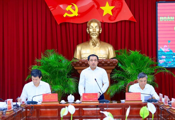Ủy viên Bộ Chính trị, Bí thư Thành ủy Hà Nội Trần Đức Thắng, Trưởng đoàn kiểm tra, giám sát số 28 của Bộ Chính trị, Ban Bí thư phát biểu kết luận. Ảnh: Quang Thái