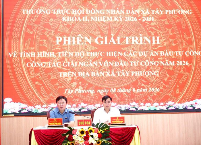 Chủ tọa phiên giải trình về tình hình, tiến độ thực hiện các dự án đầu tư công, công tác giải ngân vốn đầu tư công năm 2026. Ảnh: Hữu Dũng