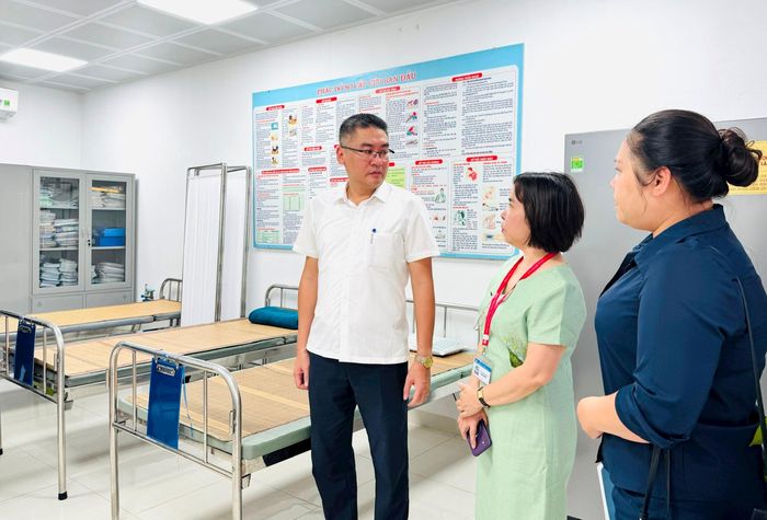 Phòng Y tế được bố trí ngay tại các điểm thi. Ảnh: PV