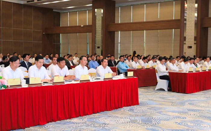 Bí thư Thành ủy Hà Nội Trần Đức Thắng và các đại biểu dự hội nghị. Ảnh Quang Thái