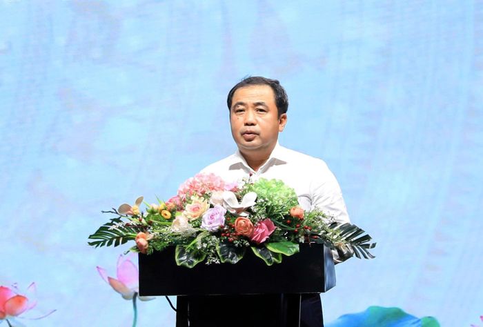 Bí thư Thành ủy Hà Nội Trần Đức Thắng phát biểu tại hội nghị. Ảnh Quang Thái