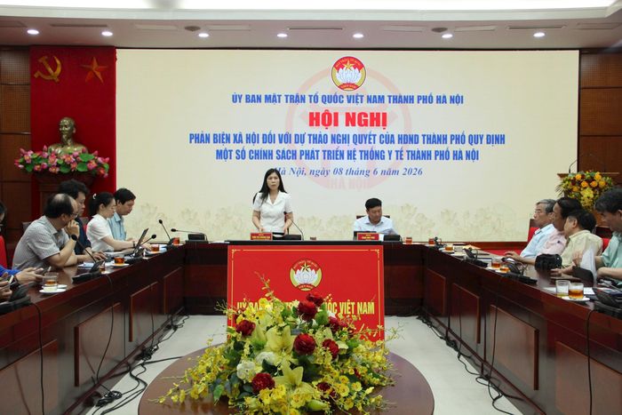 Phó Chủ tịch Thường trực Ủy ban MTTQ Việt Nam thành phố Hà Nội Trần Thị Phương Hoa phát biểu kết luận. Ảnh: Lê Phương