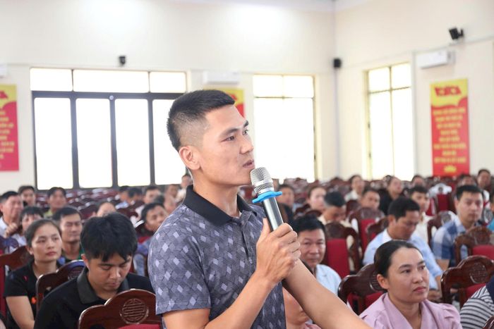 Nhiều đại biểu đã phản ánh tâm tư, nguyện vọng của cán bộ và Nhân dân tại cơ sở. Ảnh: Khương Tuấn
