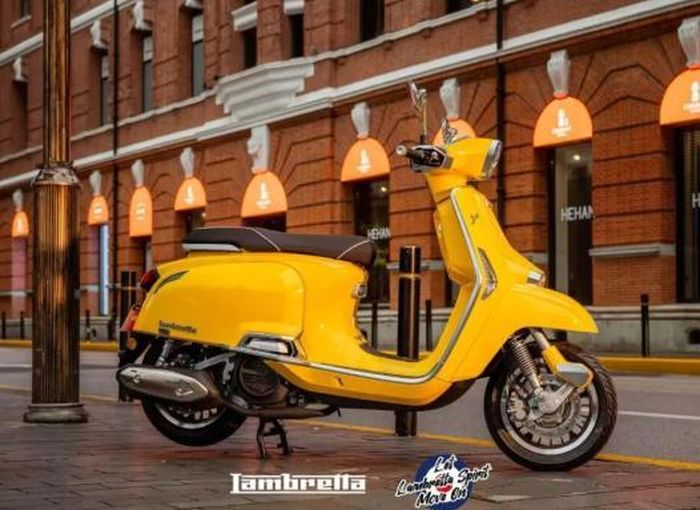 J150 được trang bị động cơ xi-lanh đơn có dung tích thực tế 149cc