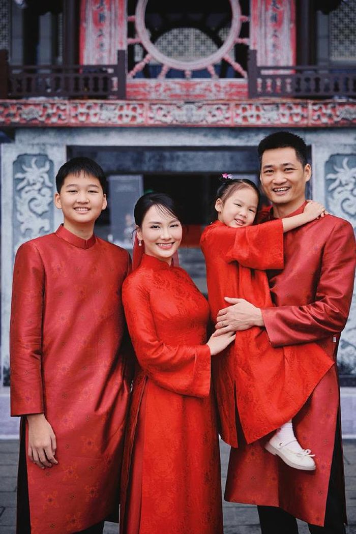Bảo Thanh và chồng con.