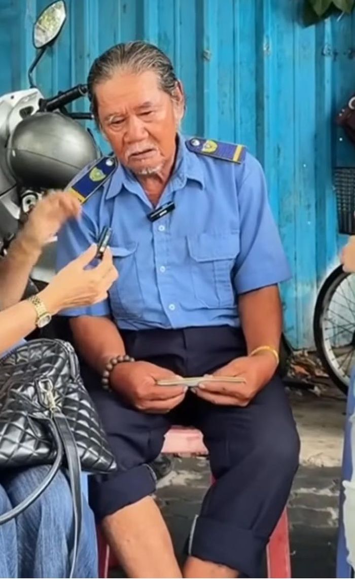 Nam nghệ sĩ dù bệnh vẫn cố gắng đi làm dẫn đến tình trạng càng nặng hơn.