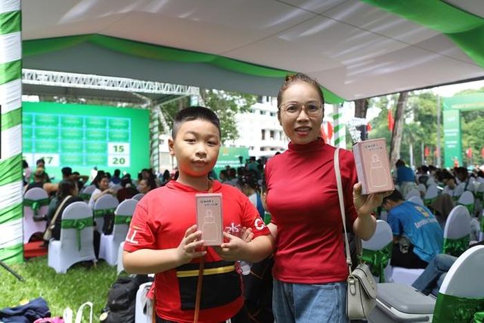 Chương trình khuyến khích các thế hệ trong gia đình cùng thực hành dinh dưỡng khoa học, tăng cường vận động và chủ động chăm sóc sức khỏe mỗi ngày, đặc biệt trong bối cảnh Tổ chức Y tế Thế giới (WHO) cảnh báo Việt Nam nằm trong nhóm quốc gia có tỷ lệ thanh thiếu niên ít vận động ở mức cao.