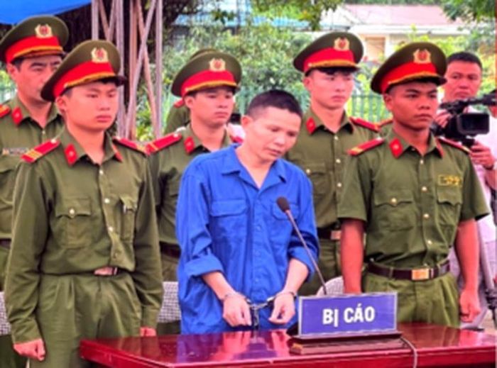 Bị cáo Tẩn Vần Lẻng tại phiên tòa lưu động. Ảnh: Công an tỉnh Lai Châu.