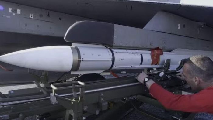 Thế nhưng, cuộc xung đột Nga - Ukraine đã chứng minh rằng những UAV giá rẻ mới là loại vũ khí đang làm thay đổi cán cân chi phí trên chiến trường.