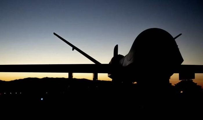Nếu như trước đây MQ-9 Reaper thường hoạt động trong không phận mà đối phương gần như không có khả năng phòng không hiệu quả, thì nay các lực lượng đối địch đã sở hữu nhiều loại tên lửa đất đối không hiện đại hơn, cùng mạng lưới radar có khả năng phát hiện mục tiêu từ khoảng cách xa.