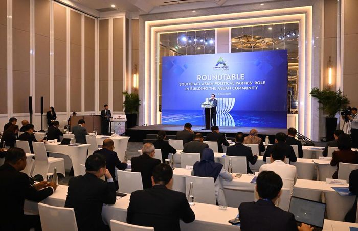 Quang cảnh Tọa đàm “Vai trò của các chính Đảng Đông Nam Á trong xây dựng Cộng đồng ASEAN”. Ảnh: Trần Hải