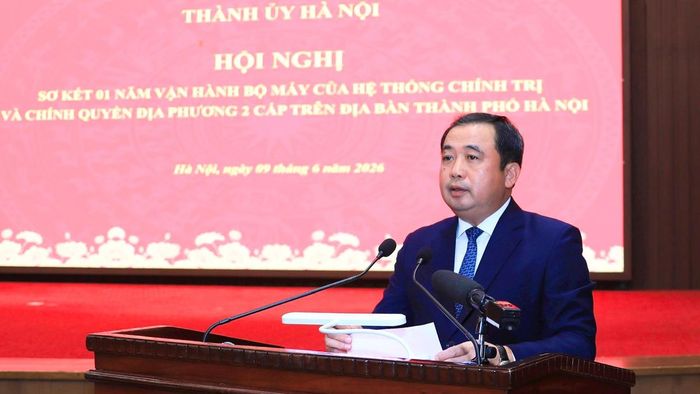 Bí thư Thành ủy Hà Nội Trần Đức Thắng phát biểu tại hội nghị. Ảnh: QT