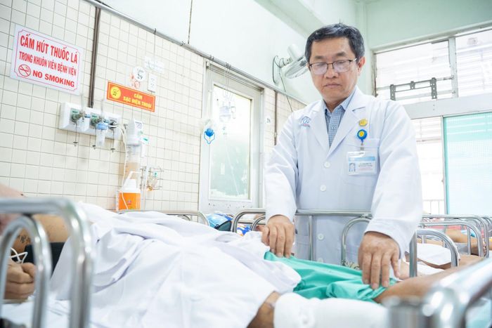 Dự kiến ngày 10-9 sẽ tiến hành phẫu thuật nắn chỉnh và cố định cột sống lưng cho bệnh nhân