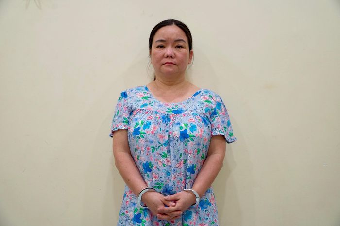  Lâm Bích Dung tại cơ quan điều tra. Ảnh: CA 