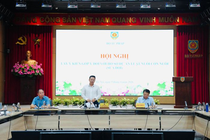 Thứ trưởng Bộ Tư pháp Nguyễn Thanh Ngọc chủ trì hội nghị. Ảnh: BTP