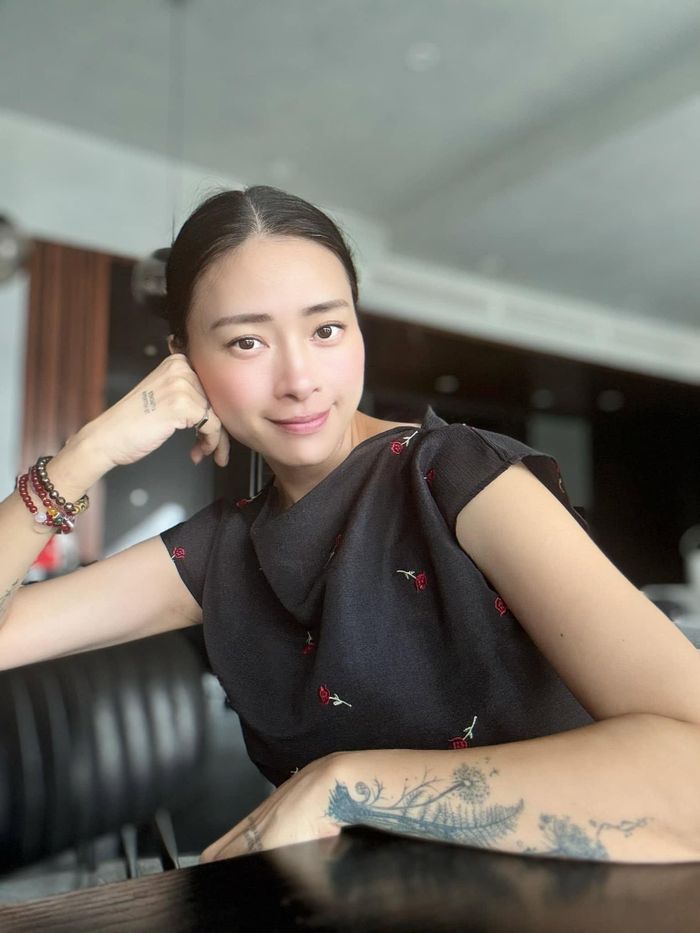 Ngô Thanh Vân bức xúc khi nhiều trang tin, mạng xã hội đưa tin sai lệch về vợ chồng cô. Ảnh: FBNV.