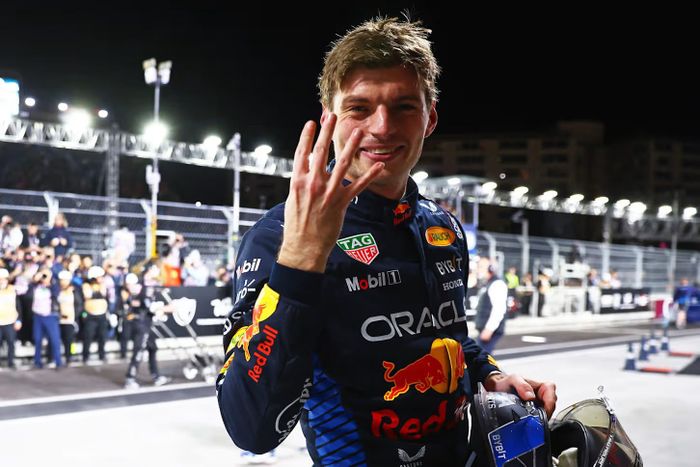 Nhà vô địch 4 lần Max Verstappen cũng chỉ trích thay đổi trên các mẫu xe mới, thậm chí gọi đó là "phản lại tinh thần đua xe", thậm chí đặt ra khả năng rời khỏi giải đua F1.