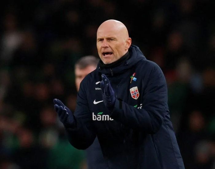  Stale Solbakken không hài lòng với cách xử lý của Scotland. 