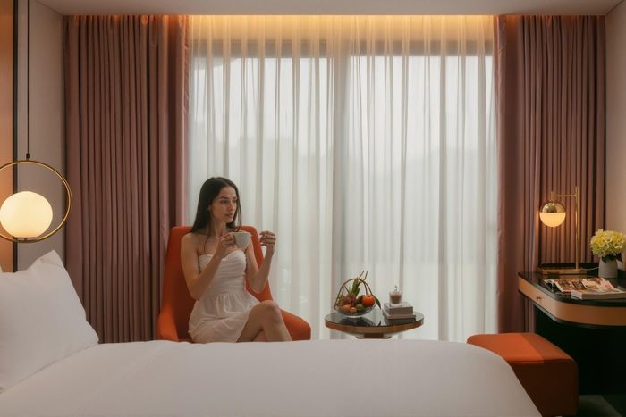Bên trong một phòng khách sạn gần hồ Gươm, phường Hoàn Kiếm, Hà Nội, trước khi bị phá dỡ.