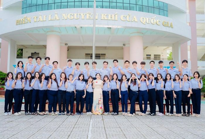 Học sinh lớp 12A6 Trường THCS và THPT Võ Văn Kiệt phường Rạch Giá tỉnh An Giang đã sẵn sàng bước vào kì thi