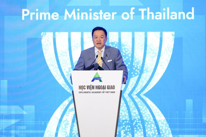 Thủ tướng Thái Lan Anutin Charnvirakul phát biểu tại Diễn đàn - Ảnh: VGP/Nhật Bắc