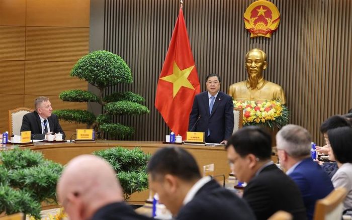 Phó Thủ tướng Thường trực cũng mong muốn GWEC và hội viên tiếp tục quan tâm, giới thiệu doanh nghiệp, nhà đầu tư đến Việt Nam - Ảnh: VGP/Phương Nguyên