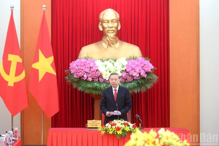 Tổng Bí thư, Chủ tịch nước Tô Lâm chủ trì cuộc làm việc với Hội đồng Lý luận Trung ương về triển khai các nhiệm vụ lý luận nhiệm kỳ 2026-2031. 