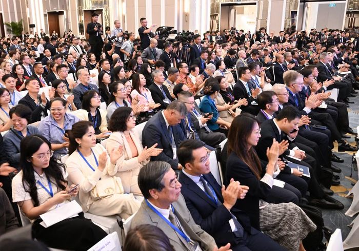 Các đại biểu tham dự diễn đàn.