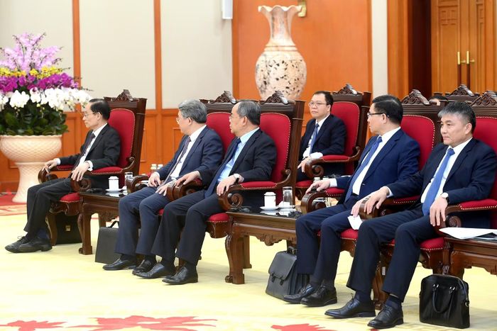 Các đại biểu Việt Nam tham dự cuộc tiếp.
