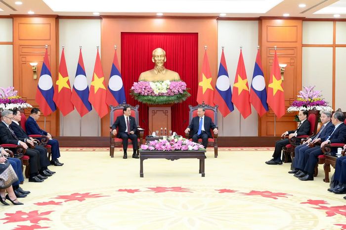  Quang cảnh cuộc tiếp tại Trụ sở Trung ương Đảng. 
