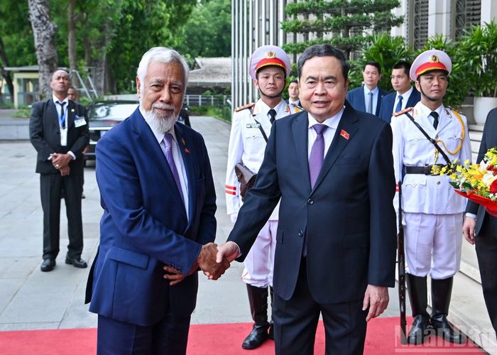 Chủ tịch Quốc hội Trần Thanh Mẫn đón Thủ tướng Timor-Leste Kay Rala Xanana Gusmao.