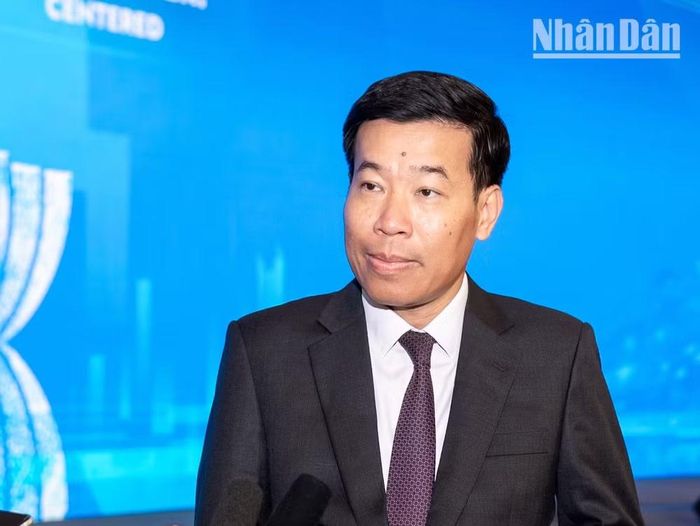 Thứ trưởng Ngoại giao Nguyễn Mạnh Cường nhận định "tự cường" và "đoàn kết" làm nên sức mạnh của ASEAN. (Ảnh: MINH DUY)