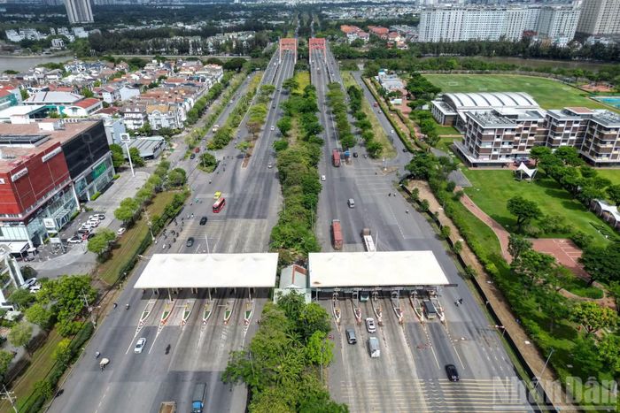 Đề xuất xây đường trên cao dài 18km dọc đại lộ Nguyễn Văn Linh.