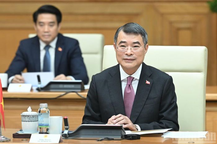 Thủ tướng Lê Minh Hưng phát biểu tại hội đàm.