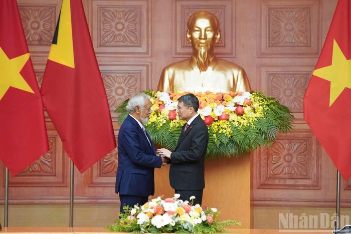 Thủ tướng Lê Minh Hưng và Thủ tướng Kay Rala Xanana Gusmao.