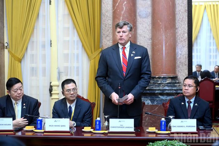 Đại biểu quốc tế phát biểu tại cuộc tiếp.