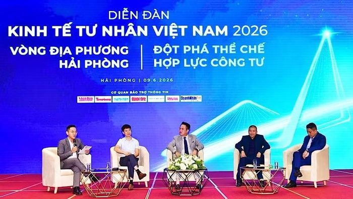 Phiên đối thoại mở tại Diễn đàn.