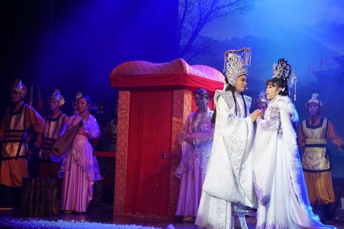 Lê Hậu và Võ Ngọc Quyền trong trích đoạn "Chiêu Quân cống hồ"