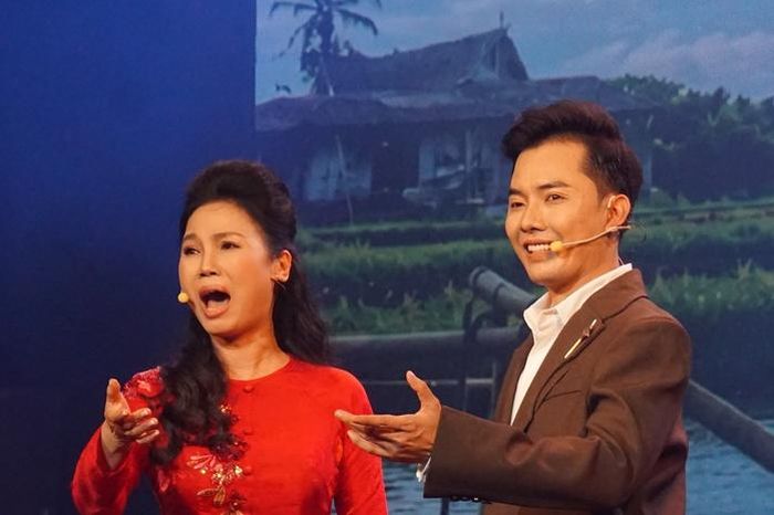 Ca sĩ Thùy Trang và Lê Hậu