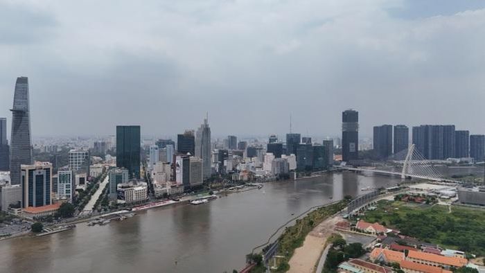 Phó Bí thư Thành ủy TPHCM yêu cầu tăng tốc cải tạo chung cư cũ