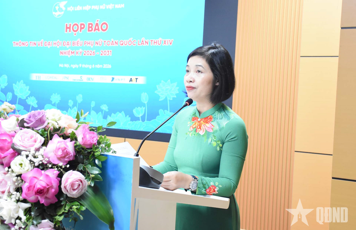  Đồng chí Nguyễn Thị Kim Dung, Phó trưởng ban Thường trực Ban Công tác Phụ nữ Trung ương Hội Liên hiệp Phụ nữ Việt Nam đã thông tin về công tác chuẩn bị và những nội dung trọng tâm của Đại hội. 